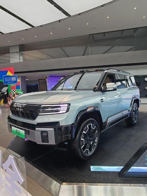 惠州282比亚迪方程豹硬派越野的爆款，英菲尼迪35周年与你共成长